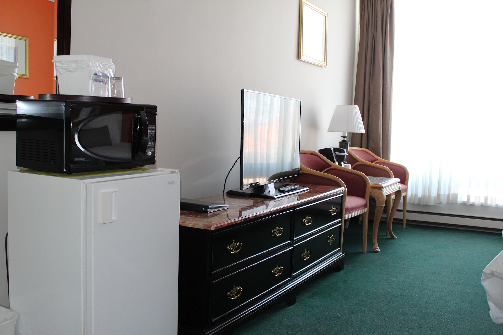 Surestay Plus By Best Western Windsor Bagian luar foto