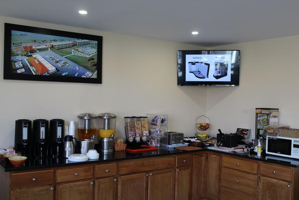 Surestay Plus By Best Western Windsor Bagian luar foto