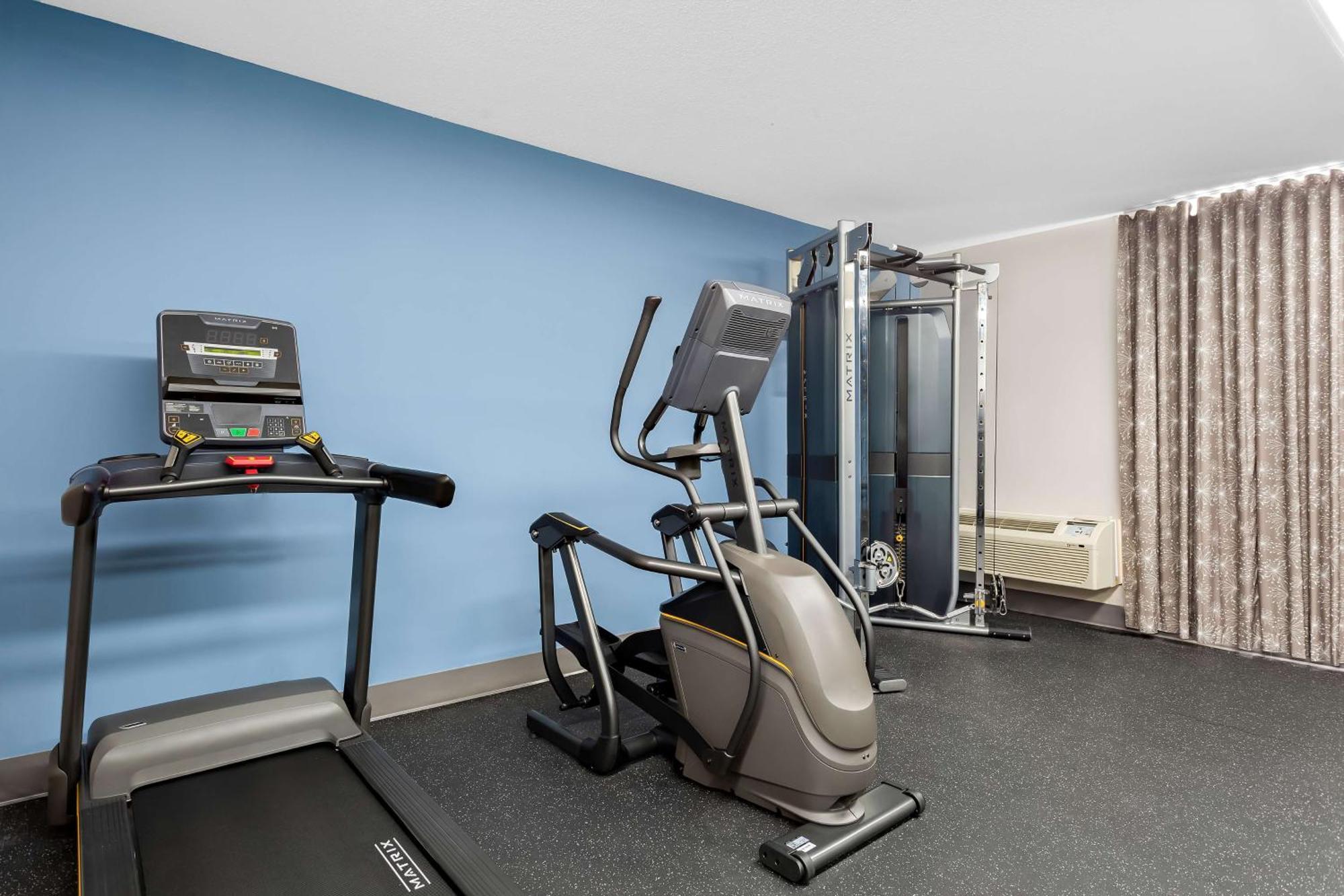 Surestay Plus By Best Western Windsor Bagian luar foto
