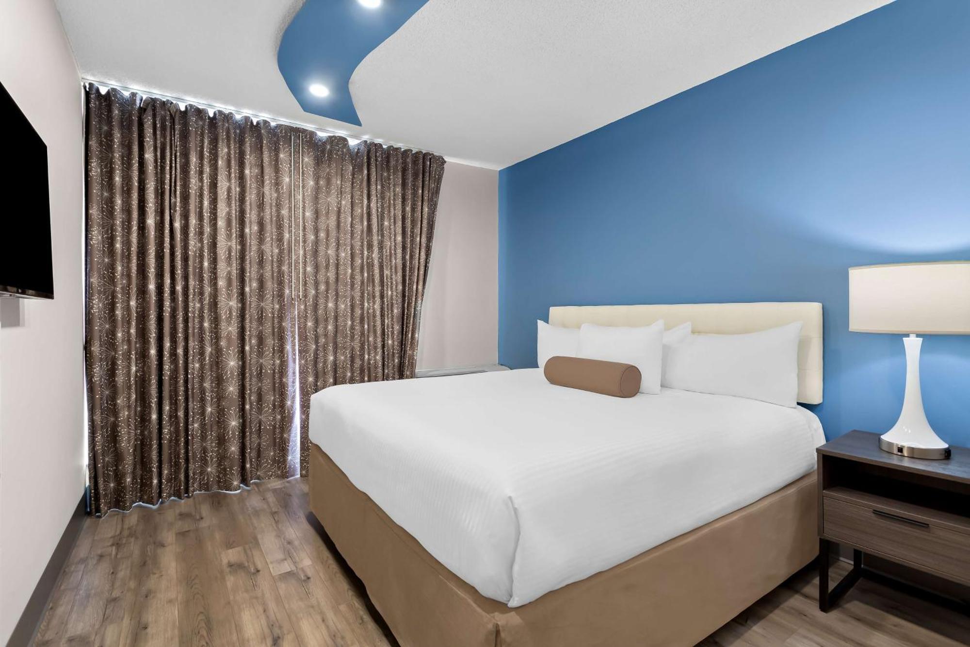 Surestay Plus By Best Western Windsor Bagian luar foto