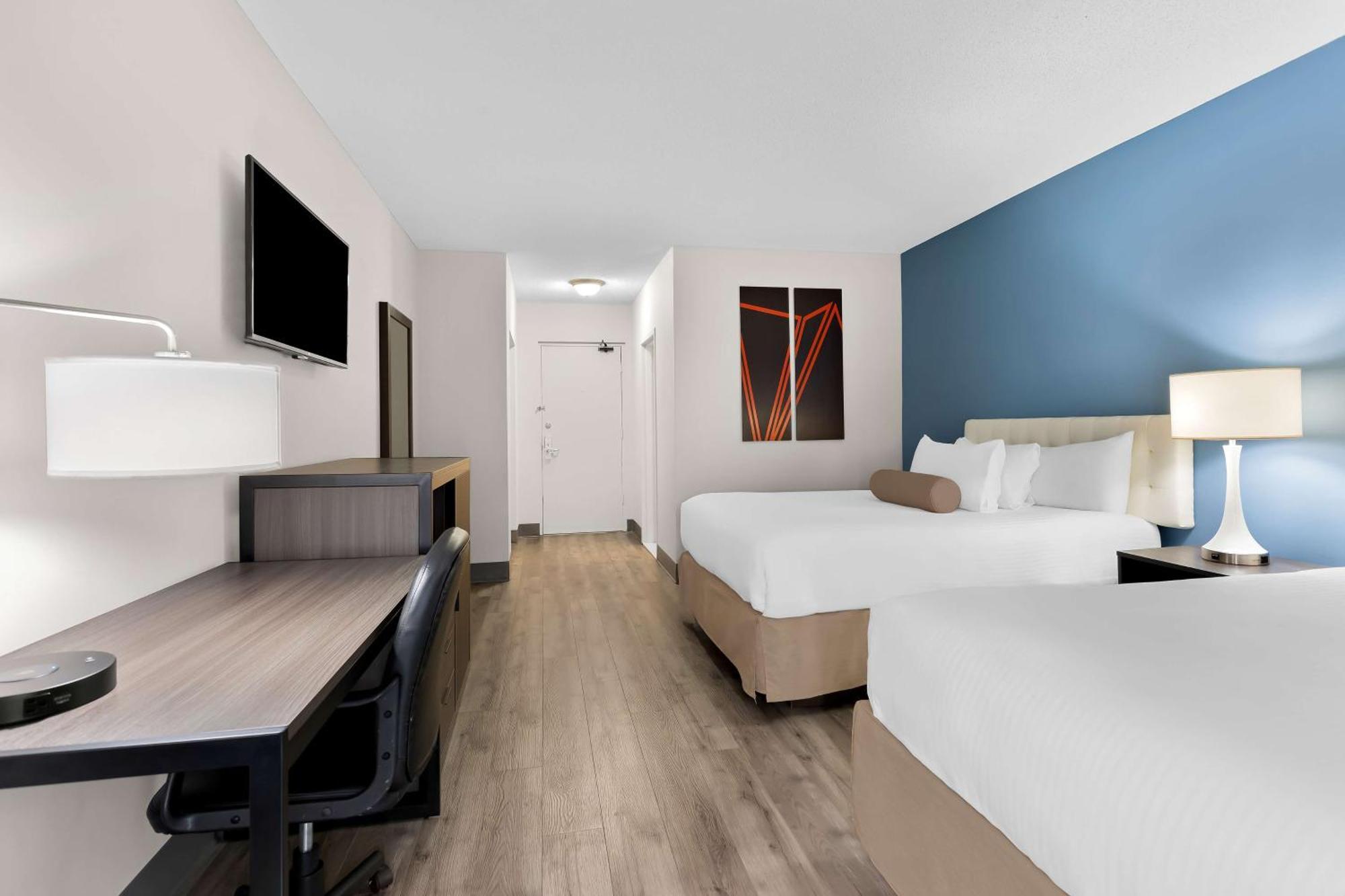 Surestay Plus By Best Western Windsor Bagian luar foto