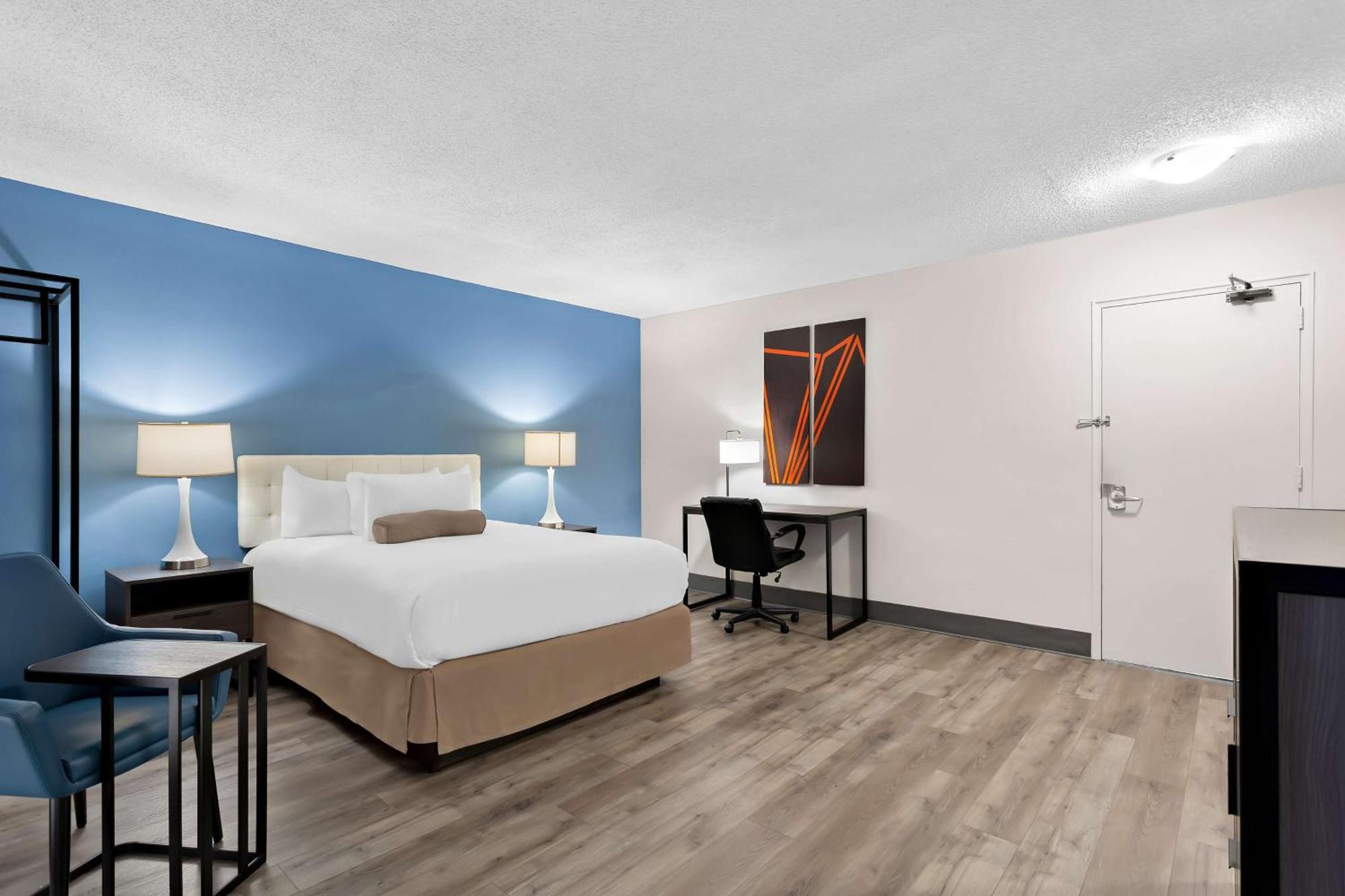 Surestay Plus By Best Western Windsor Bagian luar foto