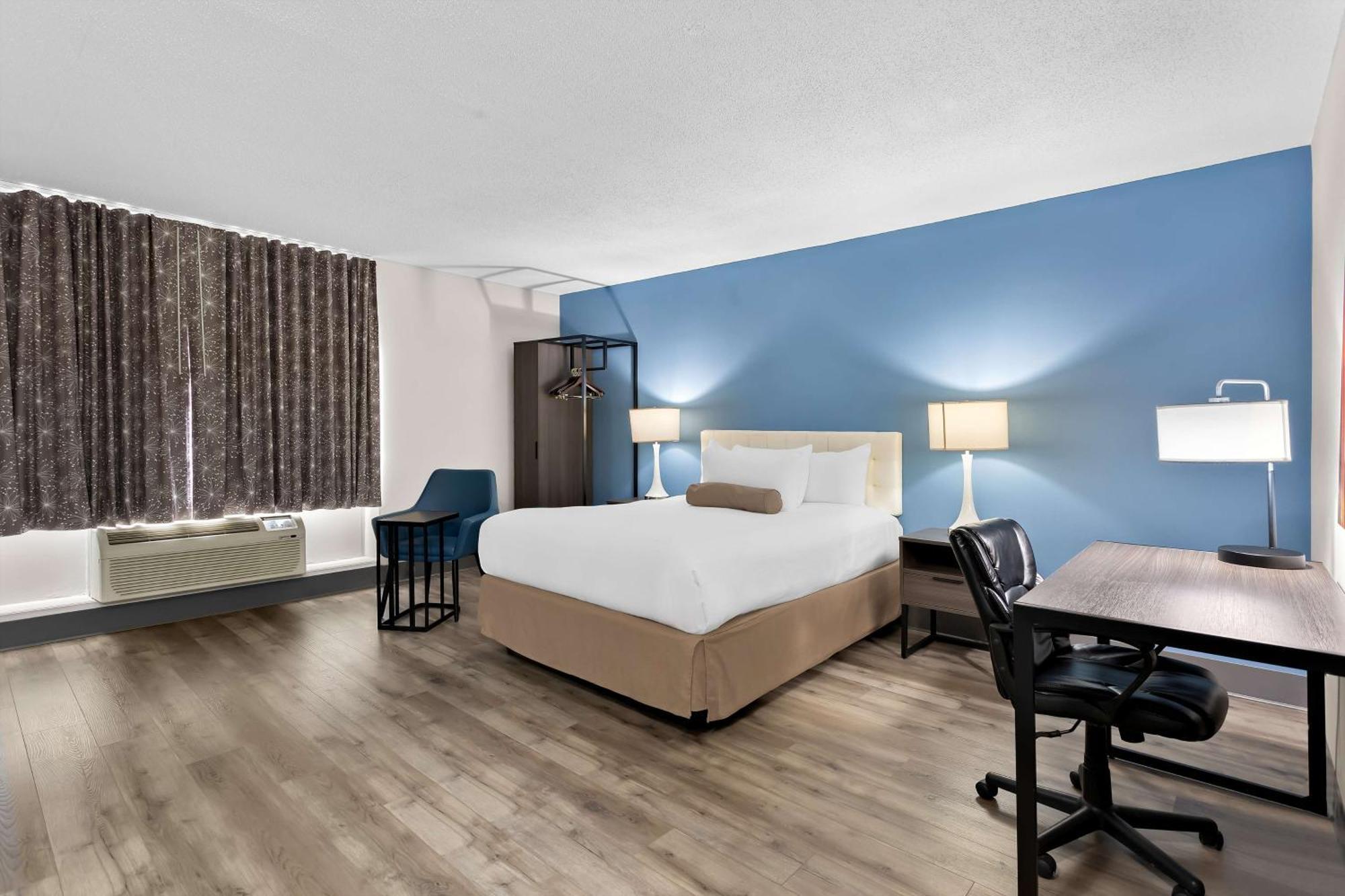 Surestay Plus By Best Western Windsor Bagian luar foto
